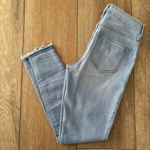 Old Navy Midrise Rockstar Light Wash Skinny Jeans Raw Hem Size 0